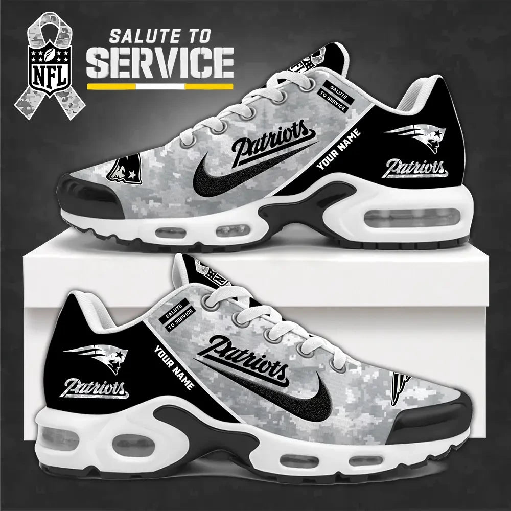 SPTBGTN554-New England Patriots Personalized Plus Sneakers