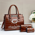 Buy the Handbag, Get the Wallet & Card Holder Free Chicago Bears VITRHB096